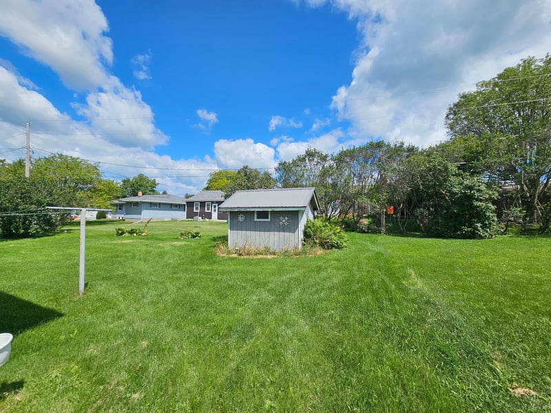 216 1st St NW, Spring Grove, MN 55974