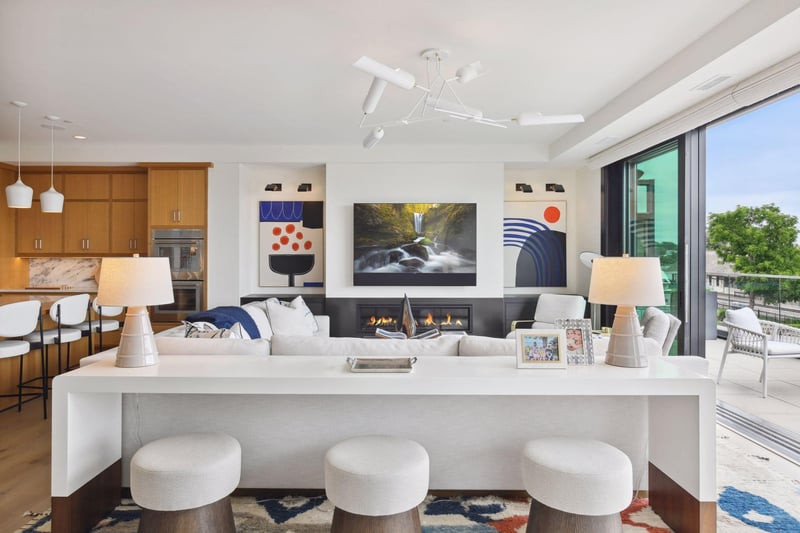 275 Lake St E #302, Wayzata, MN 55391
