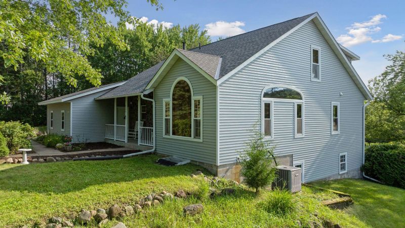 9240 Arnold Ave E, Inver Grove Heights, MN 55077
