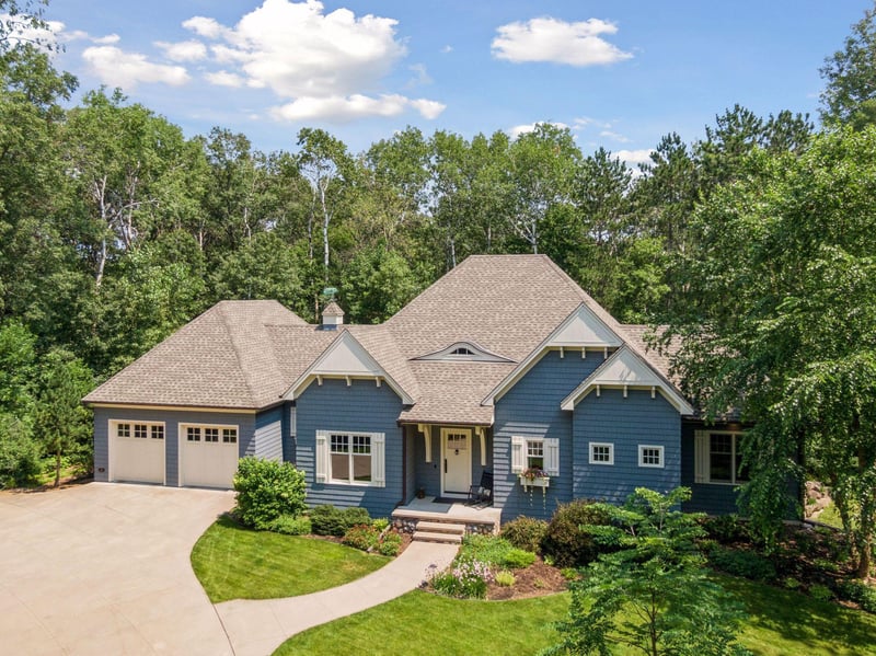 1050 East Ave, Mahtomedi, MN 55115