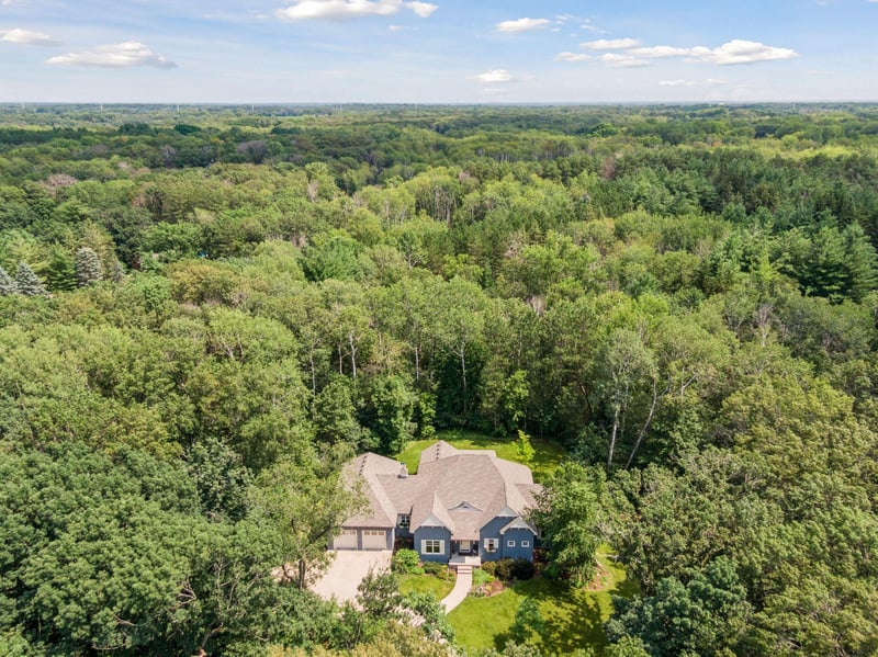 1050 East Ave, Mahtomedi, MN 55115