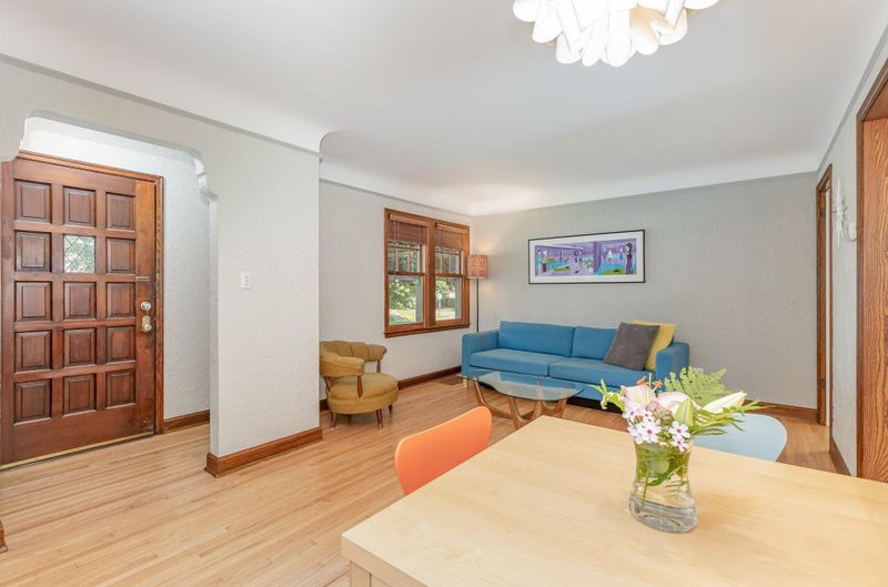 4256 Abbott Ave N, Minneapolis, MN 55422