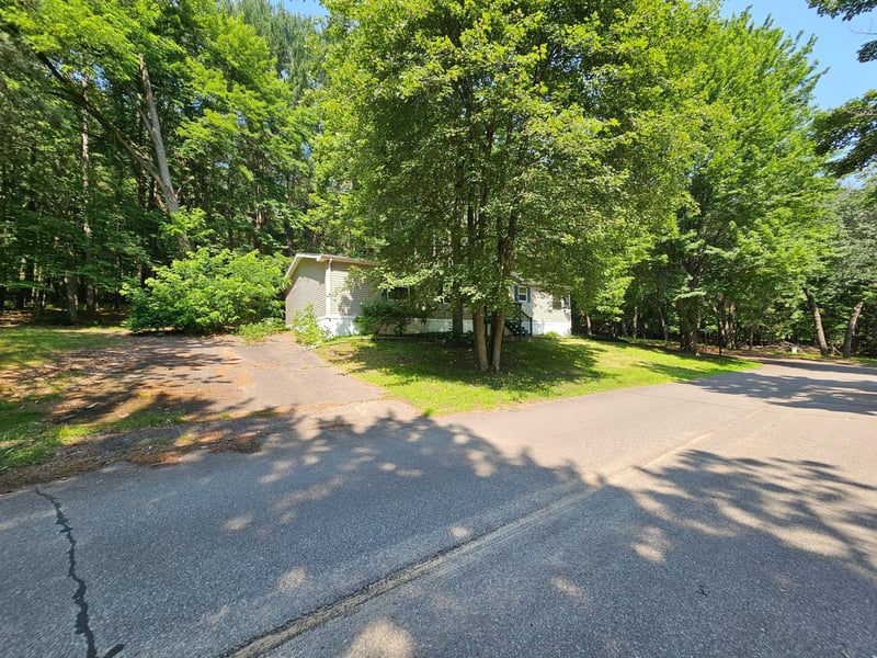 108 Oak Dr, Altoona, WI 54720