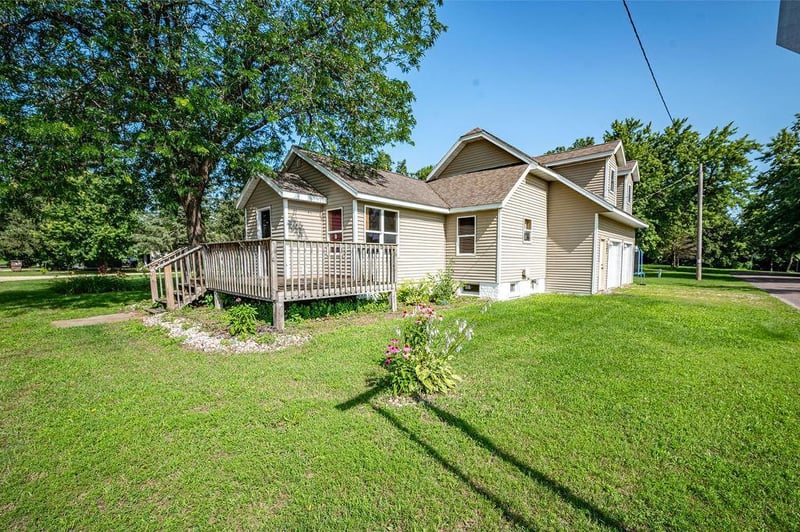 W7526 W Hamlin St, Arkansaw, WI 54721