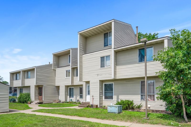 7918 Yates Ave N, Minneapolis, MN 55443