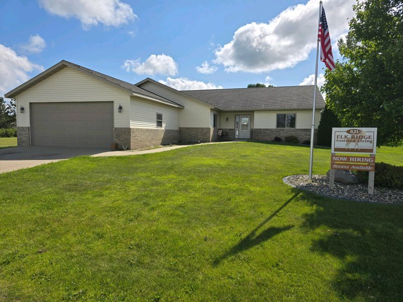 821 7th Ave SW, Perham, MN 56573