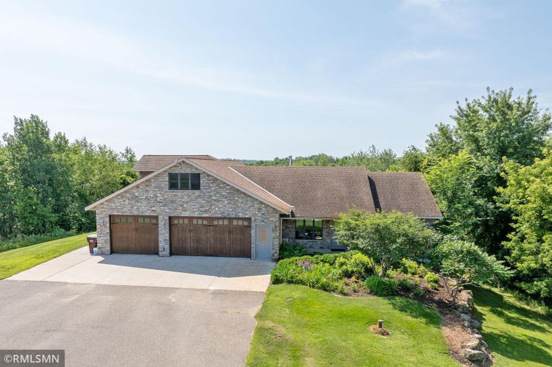 10826 280th St E, Cannon Falls, MN 55009