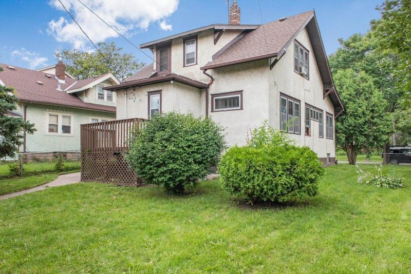 604 Geranium Ave E, Saint Paul, MN 55130
