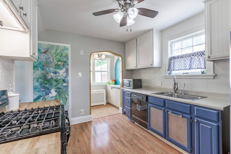 2085 Conway St, Saint Paul, MN 55119