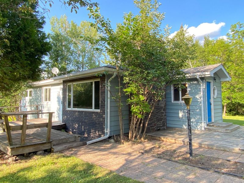 27 6th St NE, Cook, MN 55723