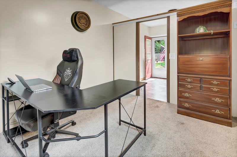 90 Vega Ave E, Cosmos, MN 56228