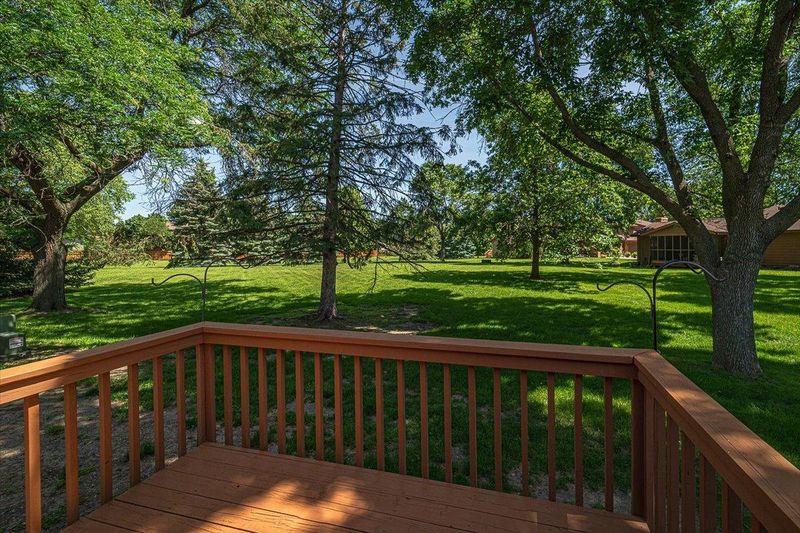 5399 Upper 147th St W, Apple Valley, MN 55124