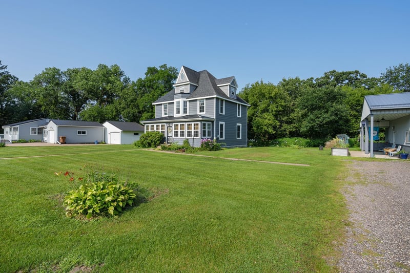 N6283 N Prescott St, Arkansaw, WI 54721