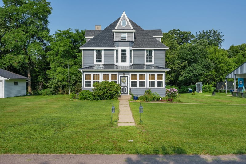 N6283 N Prescott St, Arkansaw, WI 54721