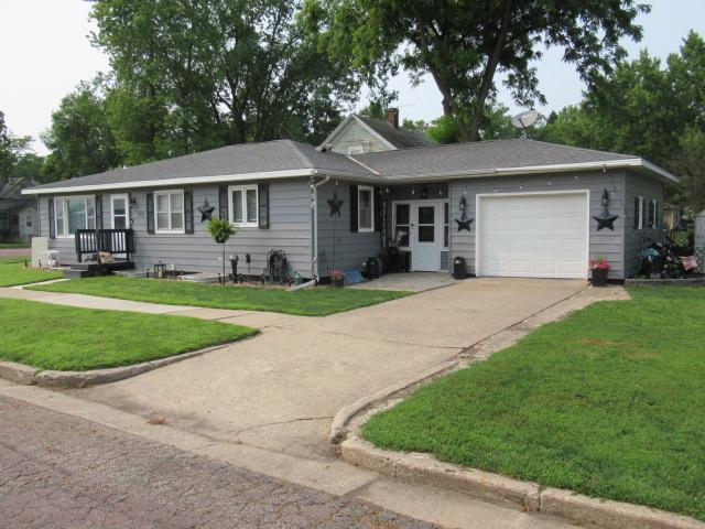 260 4th St, Revere, MN 56166