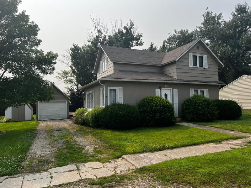 106 2nd Ave, Bellingham, MN 56212