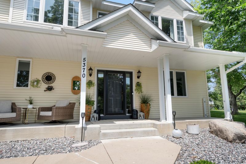 5370 Shore Trl NE, Prior Lake, MN 55372