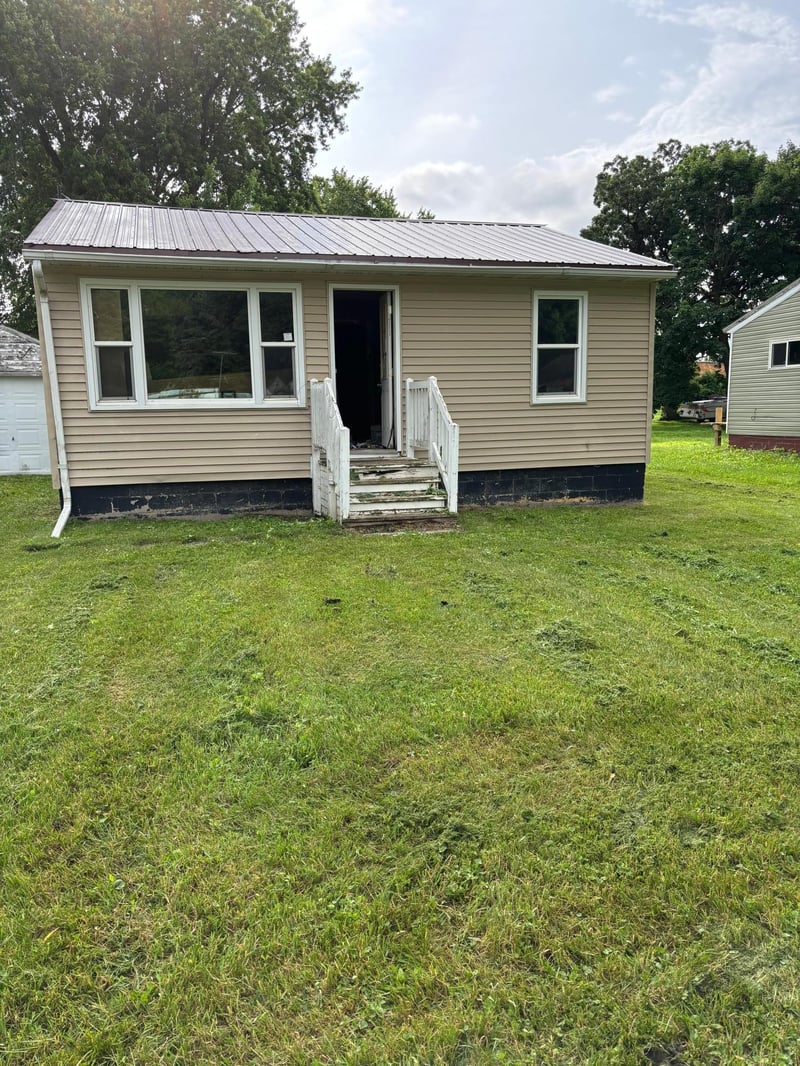 210 N Seney Ave, Rushmore, MN 56168
