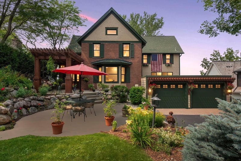 174 W Lake St, Excelsior, MN 55331