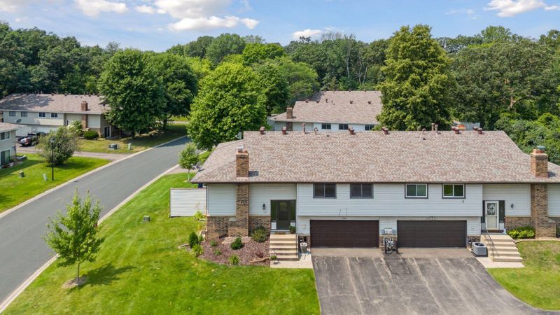 1709 Hickory Hill Dr, Eagan, MN 55122
