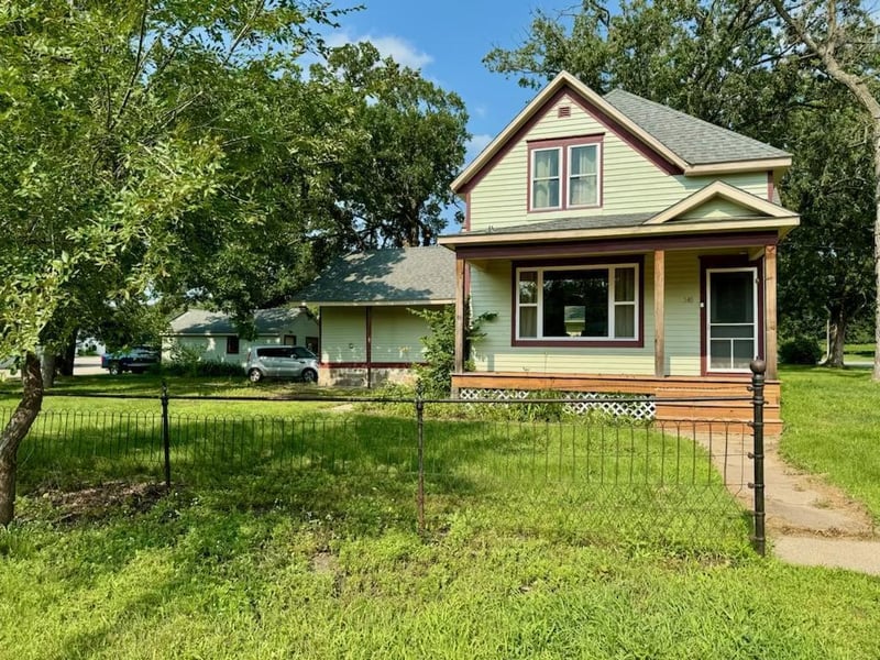 340 Cedar St, Rockville, MN 56369