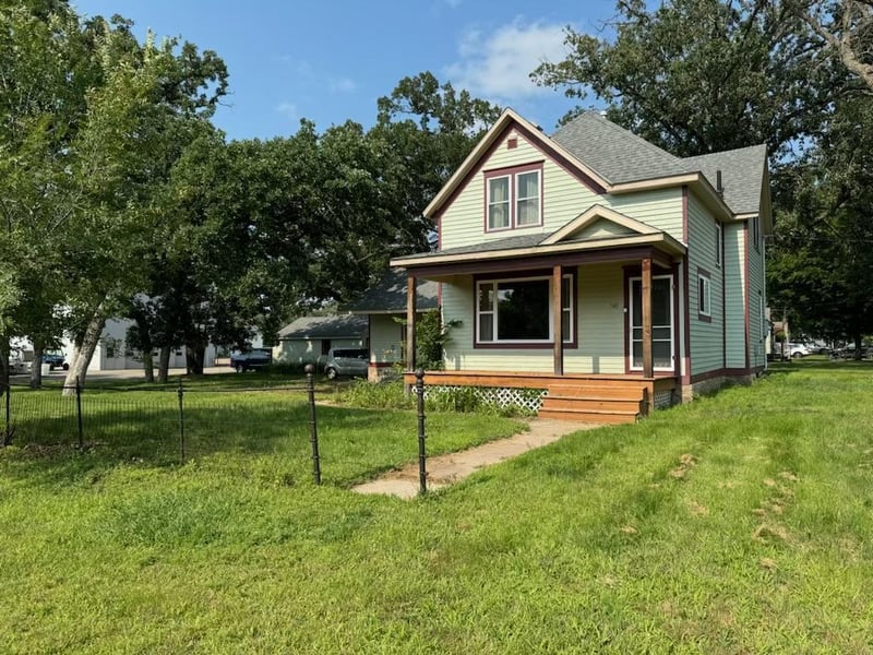 340 Cedar St, Rockville, MN 56369