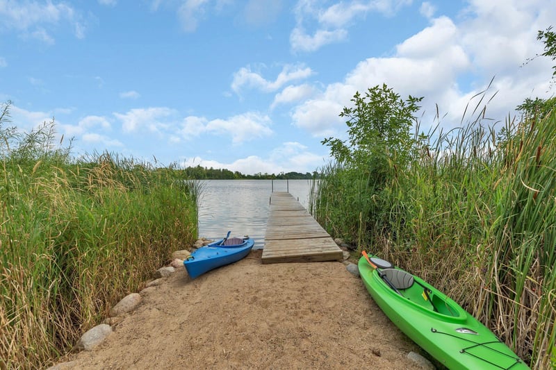 155 Dutch Lake Trl, Howard Lake, MN 55349
