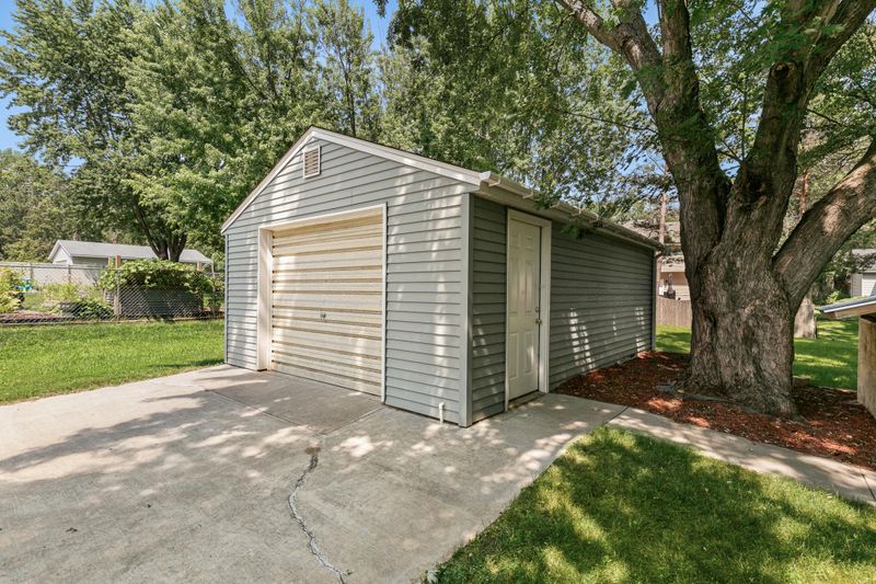 513 2 1/2 St N, Sartell, MN 56377