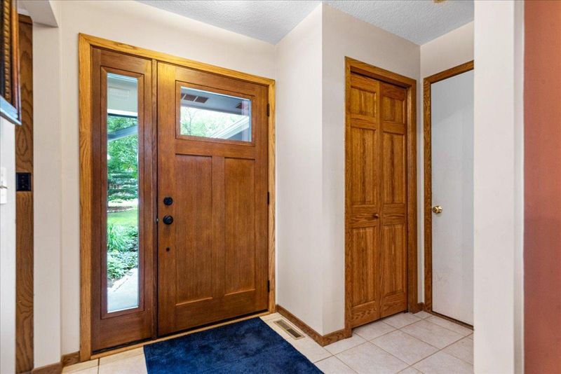 9481 Dunlap Ave, Lexington, MN 55014