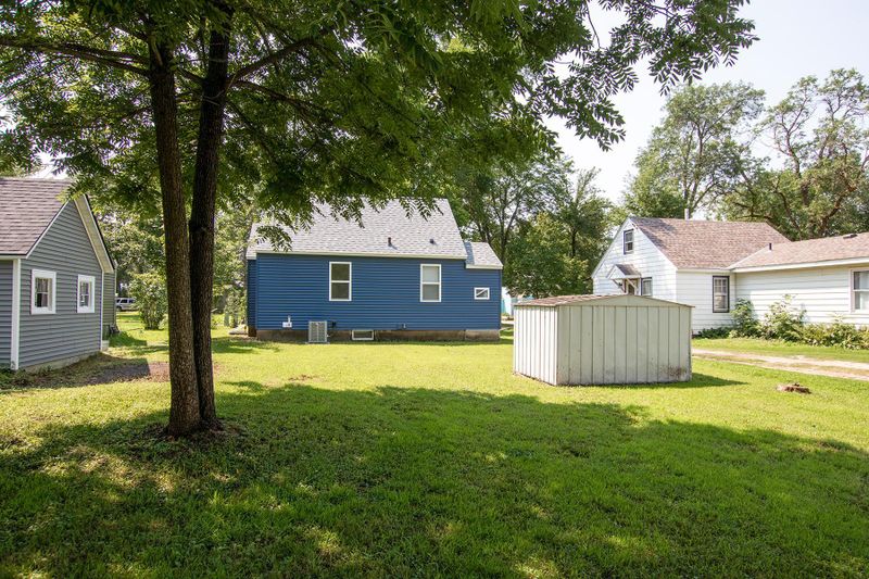 635 E South St, Litchfield, MN 55355
