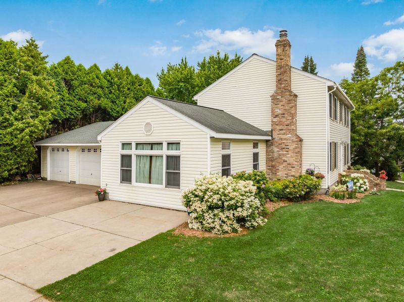 142 Highland Dr, Hibbing, MN 55746