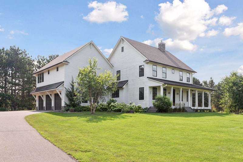 9611 Neal Ave N, Stillwater, MN 55082