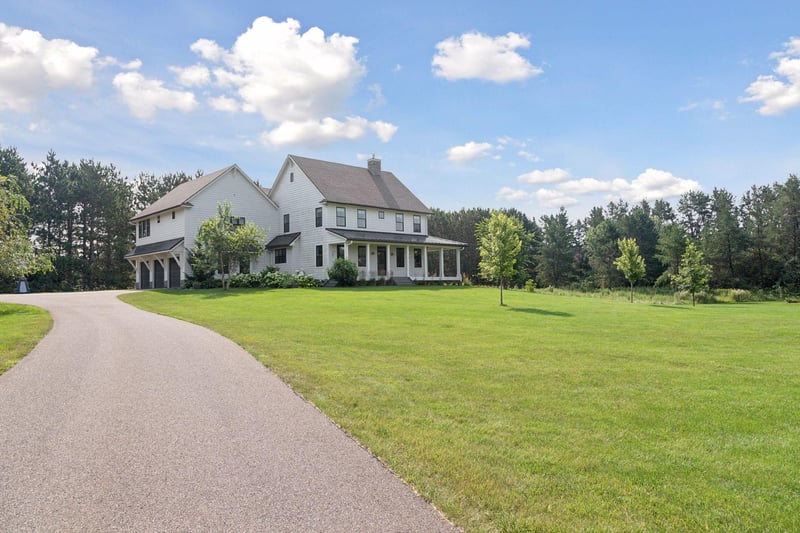 9611 Neal Ave N, Stillwater, MN 55082