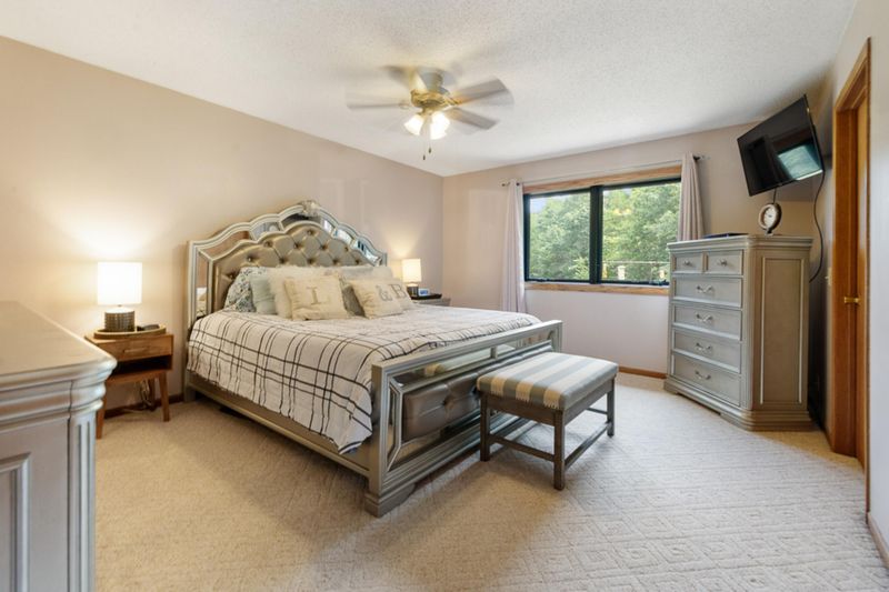 10637 E Shore Dr, Merrifield, MN 56465