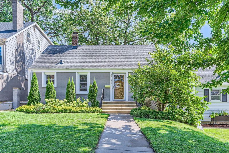 1968 Pinehurst Ave, Saint Paul, MN 55116