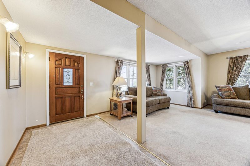 305 Jefferson Ave S, Edina, MN 55343