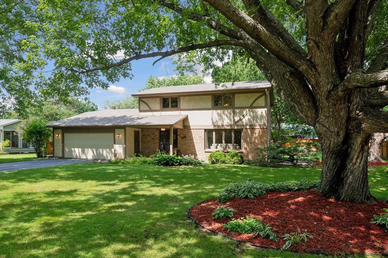 18020 27th Pl N, Minneapolis, MN 55447