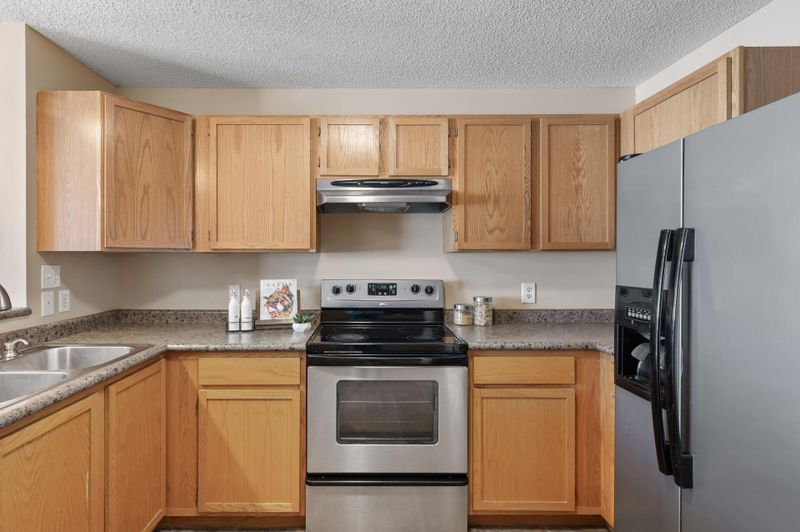 13028 Durum Ct, Eden Prairie, MN 55347
