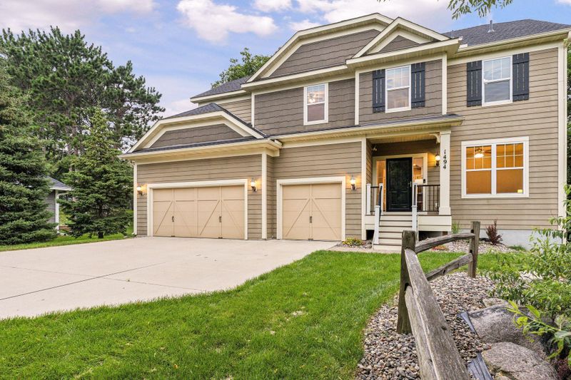 1494 Keithson Dr, Arden Hills, MN 55112