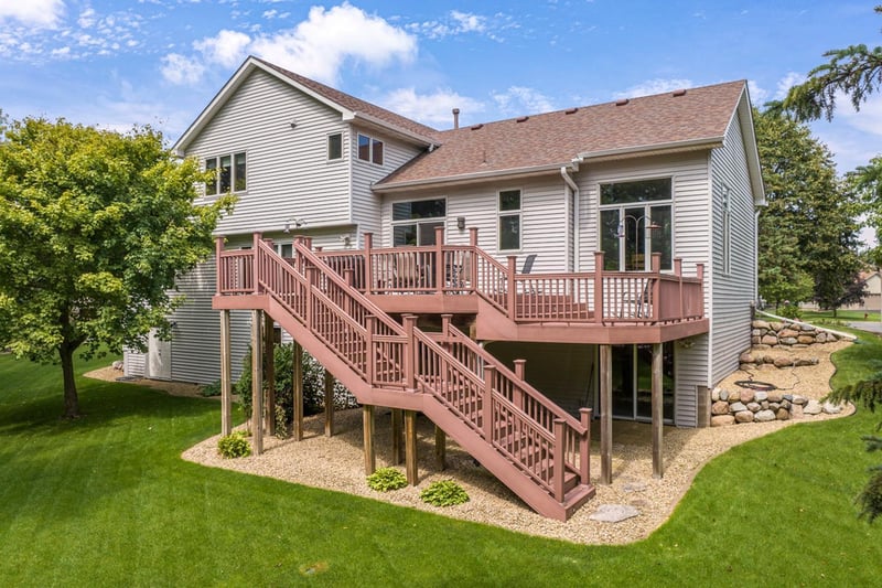 526 Linden Ln, Circle Pines, MN 55014