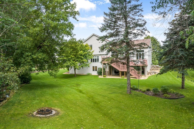 526 Linden Ln, Circle Pines, MN 55014