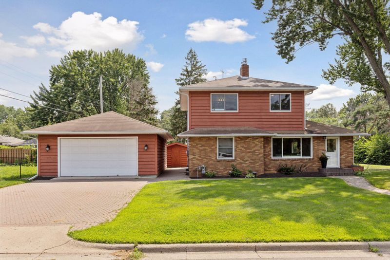 321 W 69th St, Minneapolis, MN 55423