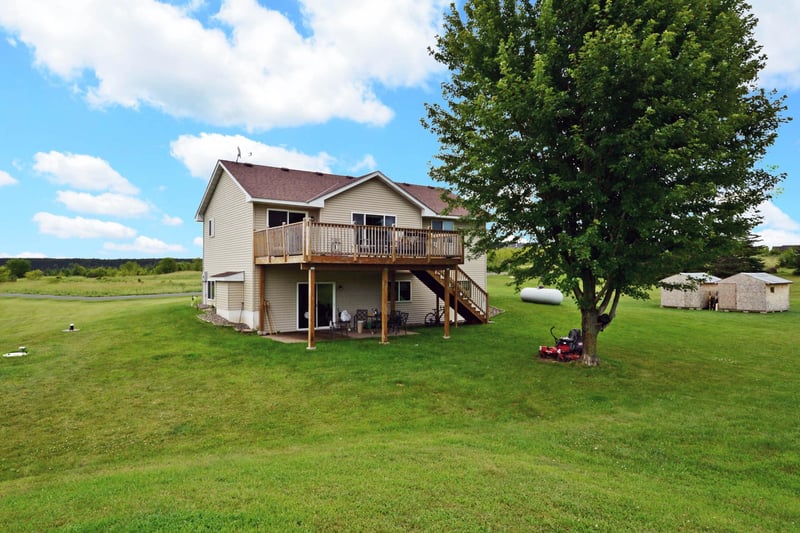 28600 Snow Goose Trl, Shafer, MN 55074
