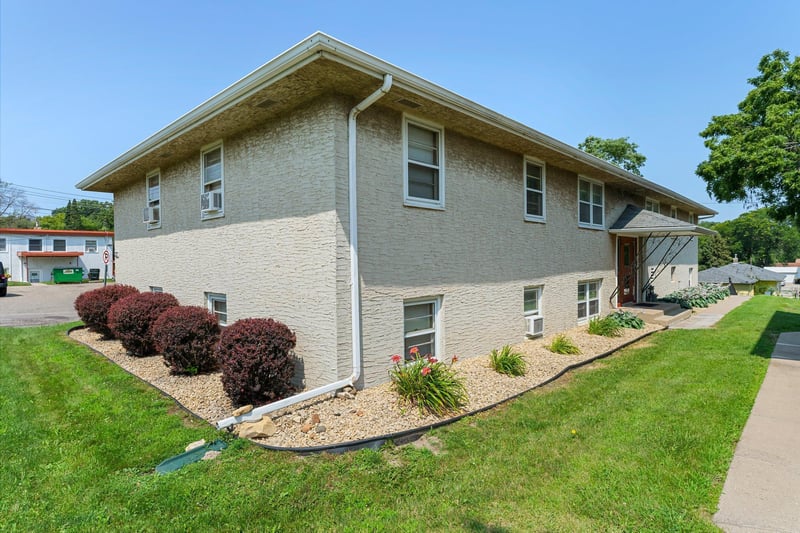 237 Bernard St, West Saint Paul, MN 55118