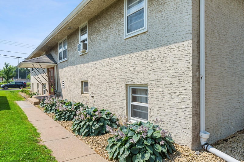237 Bernard St, West Saint Paul, MN 55118