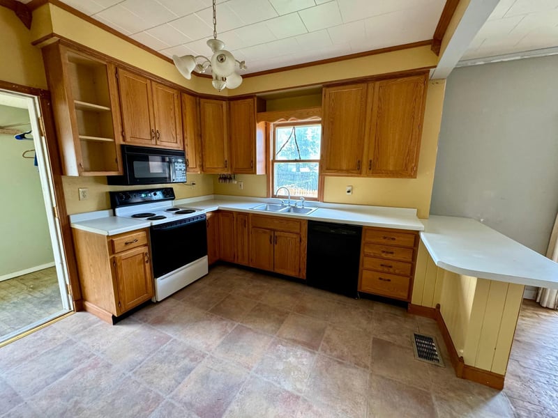 316 10th St N, Breckenridge, MN 56520