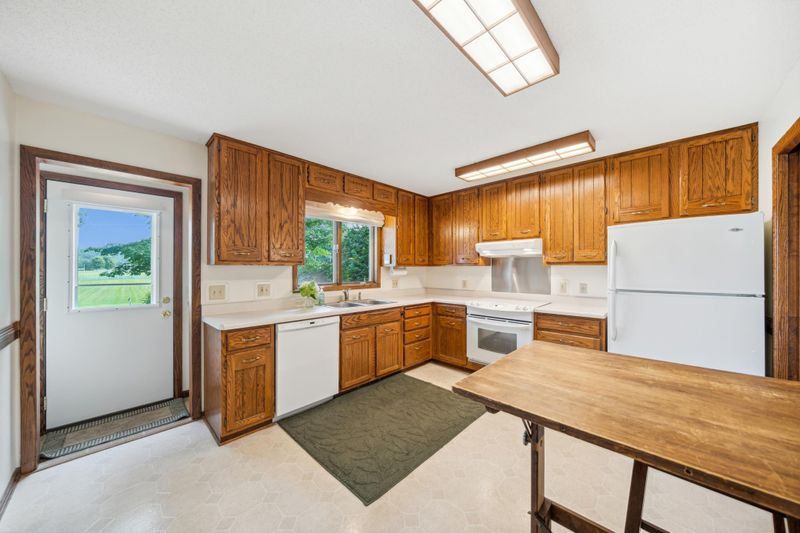 1003 Hazel St, River Falls, WI 54022