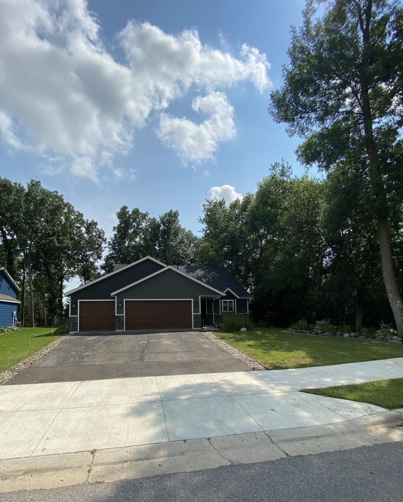 2004 3rd St N, Sartell, MN 56377