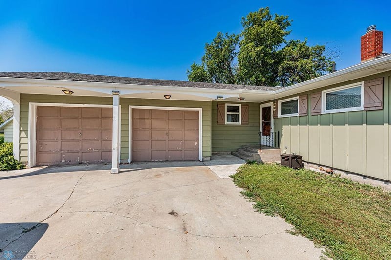 324 3rd Ave E, Halstad, MN 56548