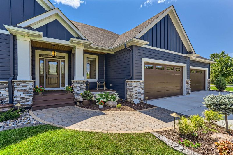 1779 River Shore Dr, Hastings, MN 55033